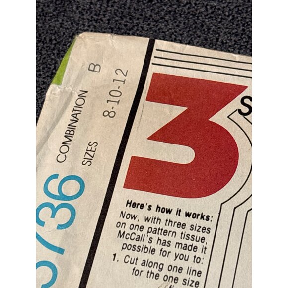 Vintage McCalls 5736 Misses Blouse Sewing Pattern Size 8-10-12 1977 Uncut - Picture 2 of 5